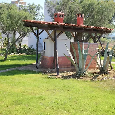 Zefyros And House Kíssamos